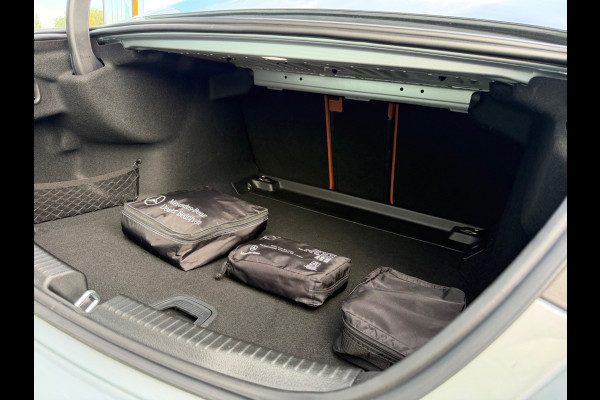 Mercedes-Benz C-Klasse 200 Luxury Line, 1e eigenaar, NAP, CarPlay, Leder, DISTRONIC, 18 inch