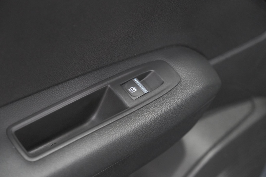 Renault Captur 1.6 E-Tech full hybrid 145 techno | Camera | Navigatie | Parkeersensoren | Apple Carplay