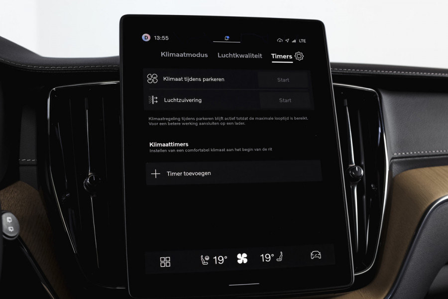 Volvo XC60 2.0 T8 Plug-in hybrid AWD Ultra Dark Org. NL. | Forest Lake | S/K-Panodak | Adapt. Cruise | Stoel-+Stuurverw. | PDC | 360 Camera | NAV + App. Connect | ECC | Elek. Klep | LM 22" |