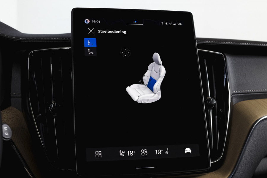 Volvo XC60 2.0 T8 Plug-in hybrid AWD Ultra Dark Org. NL. | Forest Lake | S/K-Panodak | Adapt. Cruise | Stoel-+Stuurverw. | PDC | 360 Camera | NAV + App. Connect | ECC | Elek. Klep | LM 22" |