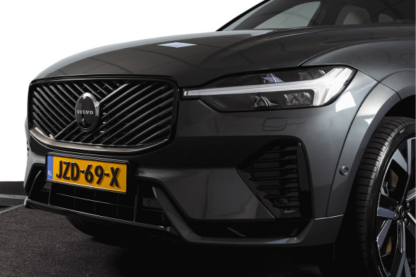 Volvo XC60 2.0 T8 Plug-in hybrid AWD Ultra Dark Org. NL. | Forest Lake | S/K-Panodak | Adapt. Cruise | Stoel-+Stuurverw. | PDC | 360 Camera | NAV + App. Connect | ECC | Elek. Klep | LM 22" |