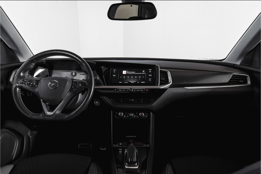 Opel Grandland 1.2 Turbo 130 PK GS Line - Automaat | Cruise | Winterpakket | PDC | Camera | NAV + App. Connect | ECC | DAB | LM 18" |