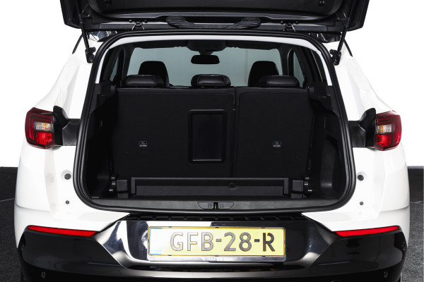 Opel Grandland 1.2 Turbo 130 PK GS Line - Automaat | Cruise | Winterpakket | PDC | Camera | NAV + App. Connect | ECC | DAB | LM 18" |