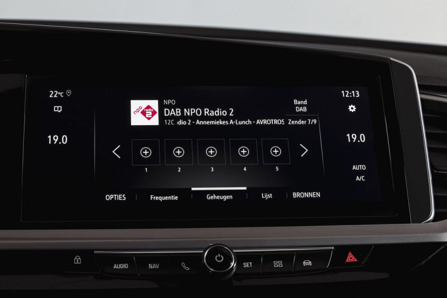 Opel Grandland 1.2 Turbo 130 PK GS Line - Automaat | Cruise | Winterpakket | PDC | Camera | NAV + App. Connect | ECC | DAB | LM 18" |