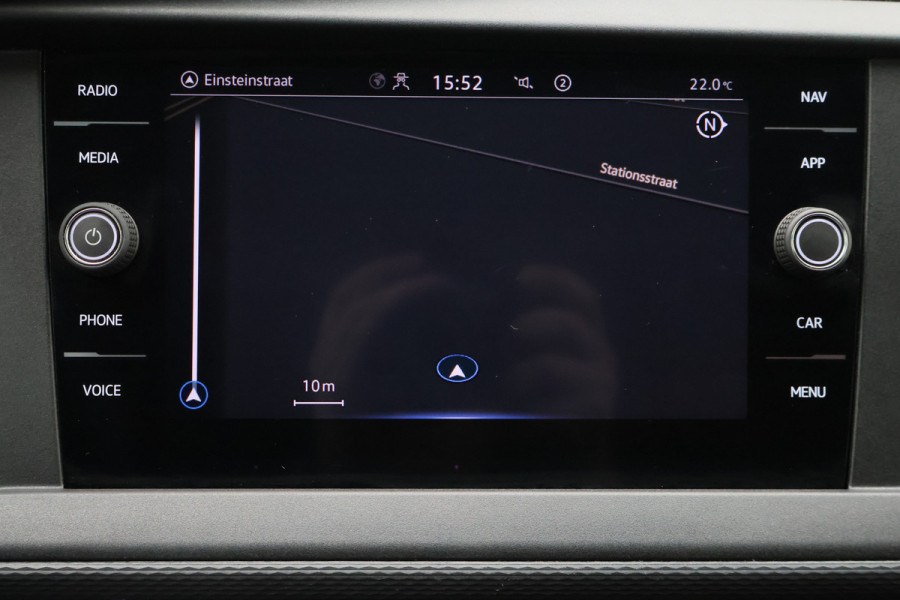 Volkswagen Transporter 2.0 TDI L2H1 28 150PK Trekhaak, Apple Carplay, DAB, Cruise, PDC