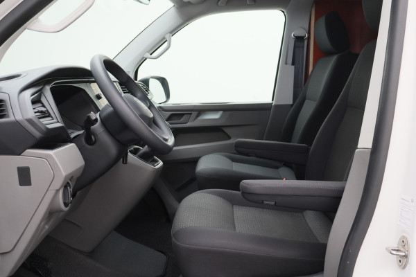 Volkswagen Transporter 2.0 TDI L2H1 28 150PK Trekhaak, Apple Carplay, DAB, Cruise, PDC