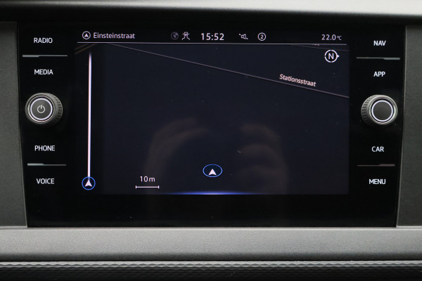 Volkswagen Transporter 2.0 TDI L2H1 28 150PK Trekhaak, Apple Carplay, DAB, Cruise, PDC