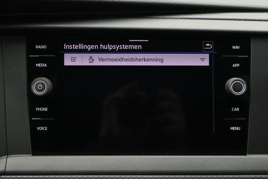 Volkswagen Transporter 2.0 TDI L2H1 28 150PK Trekhaak, Apple Carplay, DAB, Cruise, PDC