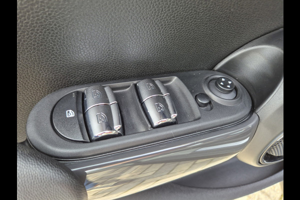MINI One 1.5 5-deurs, NAP, 17 inch, PDC, Climate Control