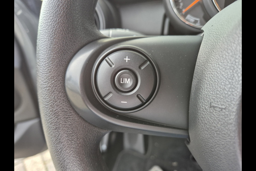 MINI One 1.5 5-deurs, NAP, 17 inch, PDC, Climate Control