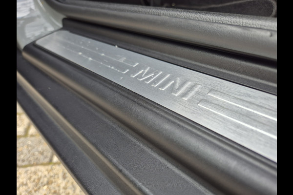 MINI One 1.5 5-deurs, NAP, 17 inch, PDC, Climate Control
