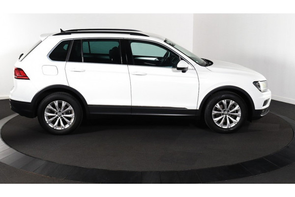 Volkswagen Tiguan 1.5 TSI Comfortline - Navi - Parkeerhulp - Climate - Org.NL