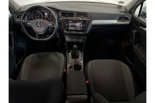 Volkswagen Tiguan 1.5 TSI Comfortline - Navi - Parkeerhulp - Climate - Org.NL