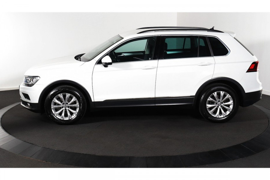 Volkswagen Tiguan 1.5 TSI Comfortline - Navi - Parkeerhulp - Climate - Org.NL