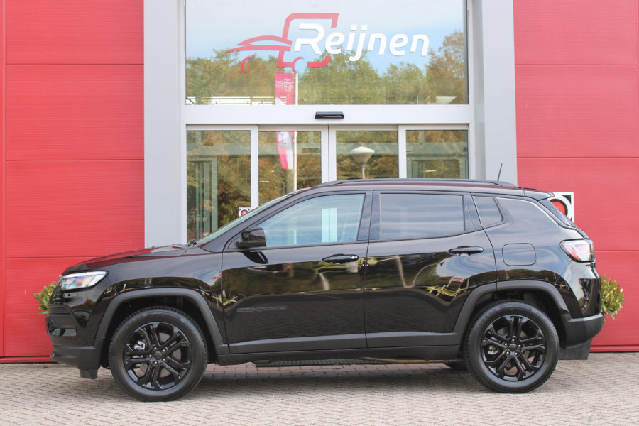 Jeep Compass 4xe 240PK Plug-in Hybrid ELECTRIC UPLAND | LAGE KM STAND! | NAVIGATIE | DRAADLOZE APPLE CARPLAY/ANDROID AUTO | DRAADLOZE TELEFOONLADER | ALL SEASON BANDEN | KEYLESS ENTRY/START | ADAPTIVE CRUISE CONTROL | FULL LED KOPLAMPEN | 17" LICHTMETALEN VELGEN | CLIMATE CONTROL | DAB+ RADIO |
