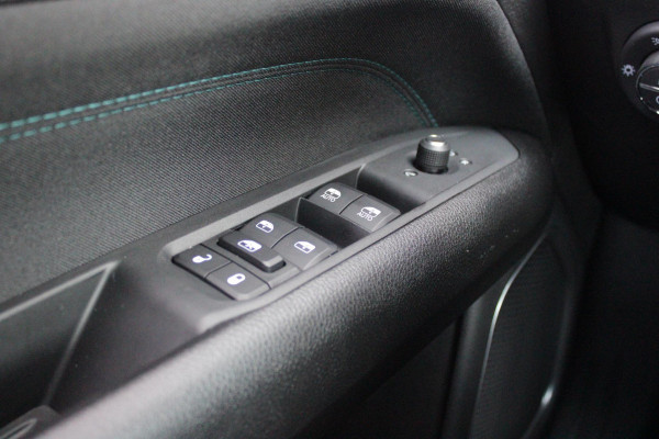 Jeep Compass 4xe 240PK Plug-in Hybrid ELECTRIC UPLAND | LAGE KM STAND! | NAVIGATIE | DRAADLOZE APPLE CARPLAY/ANDROID AUTO | DRAADLOZE TELEFOONLADER | ALL SEASON BANDEN | KEYLESS ENTRY/START | ADAPTIVE CRUISE CONTROL | FULL LED KOPLAMPEN | 17" LICHTMETALEN VELGEN | CLIMATE CONTROL | DAB+ RADIO |