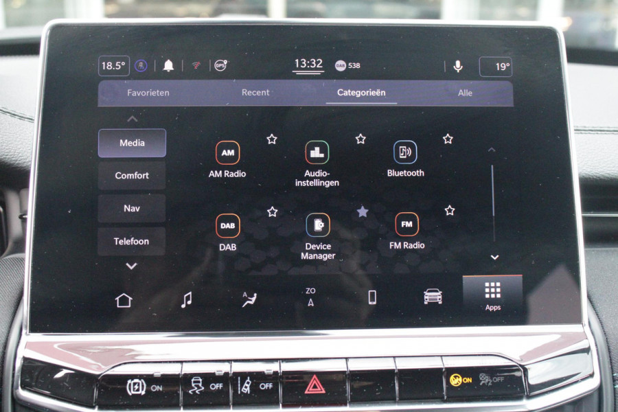 Jeep Compass 4xe 240PK Plug-in Hybrid ELECTRIC UPLAND | LAGE KM STAND! | NAVIGATIE | DRAADLOZE APPLE CARPLAY/ANDROID AUTO | DRAADLOZE TELEFOONLADER | ALL SEASON BANDEN | KEYLESS ENTRY/START | ADAPTIVE CRUISE CONTROL | FULL LED KOPLAMPEN | 17" LICHTMETALEN VELGEN | CLIMATE CONTROL | DAB+ RADIO |