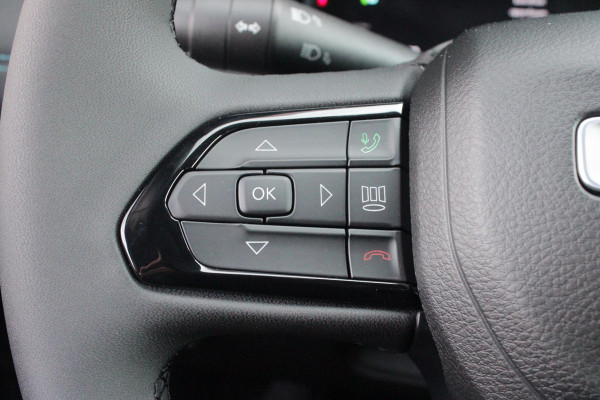 Jeep Compass 4xe 240PK Plug-in Hybrid ELECTRIC UPLAND | LAGE KM STAND! | NAVIGATIE | DRAADLOZE APPLE CARPLAY/ANDROID AUTO | DRAADLOZE TELEFOONLADER | ALL SEASON BANDEN | KEYLESS ENTRY/START | ADAPTIVE CRUISE CONTROL | FULL LED KOPLAMPEN | 17" LICHTMETALEN VELGEN | CLIMATE CONTROL | DAB+ RADIO |
