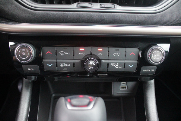Jeep Compass 4xe 240PK Plug-in Hybrid ELECTRIC UPLAND | LAGE KM STAND! | NAVIGATIE | DRAADLOZE APPLE CARPLAY/ANDROID AUTO | DRAADLOZE TELEFOONLADER | ALL SEASON BANDEN | KEYLESS ENTRY/START | ADAPTIVE CRUISE CONTROL | FULL LED KOPLAMPEN | 17" LICHTMETALEN VELGEN | CLIMATE CONTROL | DAB+ RADIO |