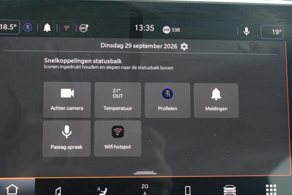 Jeep Compass 4xe 240PK Plug-in Hybrid ELECTRIC UPLAND | LAGE KM STAND! | NAVIGATIE | DRAADLOZE APPLE CARPLAY/ANDROID AUTO | DRAADLOZE TELEFOONLADER | ALL SEASON BANDEN | KEYLESS ENTRY/START | ADAPTIVE CRUISE CONTROL | FULL LED KOPLAMPEN | 17" LICHTMETALEN VELGEN | CLIMATE CONTROL | DAB+ RADIO |