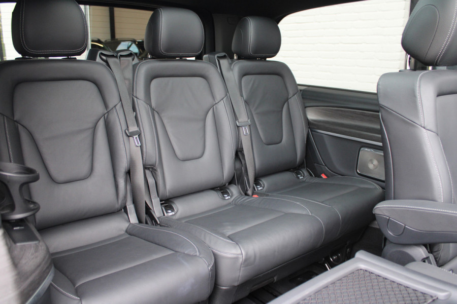 Mercedes-Benz V-Klasse 300d / AMG / 4-Matic / DC / Luchtvering / Pano / Elec Stoelen / Burmester / Vol Opties / NIEUWSTAAT.