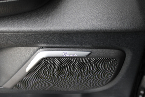 Mercedes-Benz V-Klasse 300d / AMG / 4-Matic / 7-Persoons / Luchtvering / Pano / Elec Stoelen / Burmester / Vol Opties / NIEUWSTAAT.