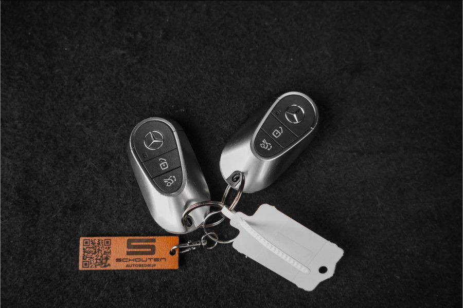 Mercedes-Benz C-Klasse 180 Luxury Line Avantgarde Pano Leder Camera Matrix LED