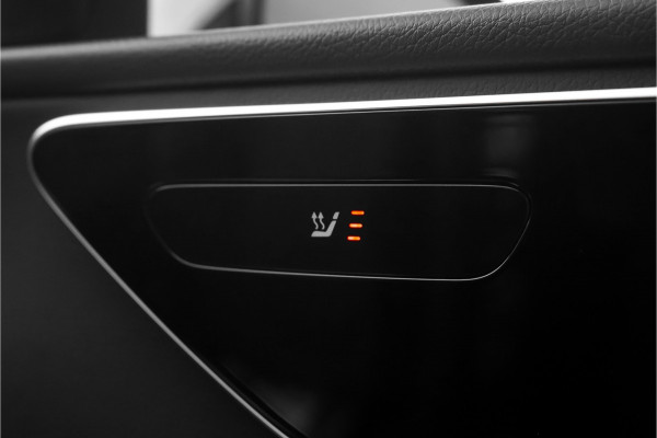 Mercedes-Benz C-Klasse 180 Luxury Line Avantgarde Pano Leder Camera Matrix LED
