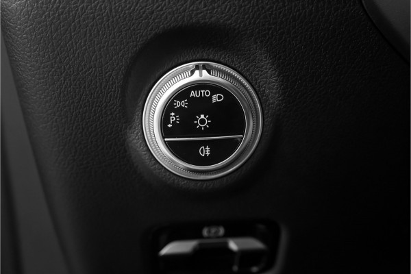 Mercedes-Benz C-Klasse 180 Luxury Line Avantgarde Pano Leder Camera Matrix LED