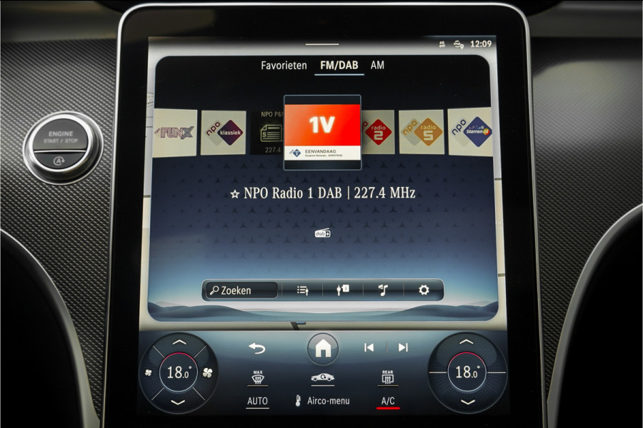 Mercedes-Benz C-Klasse 180 Luxury Line Avantgarde Pano Leder Camera Matrix LED