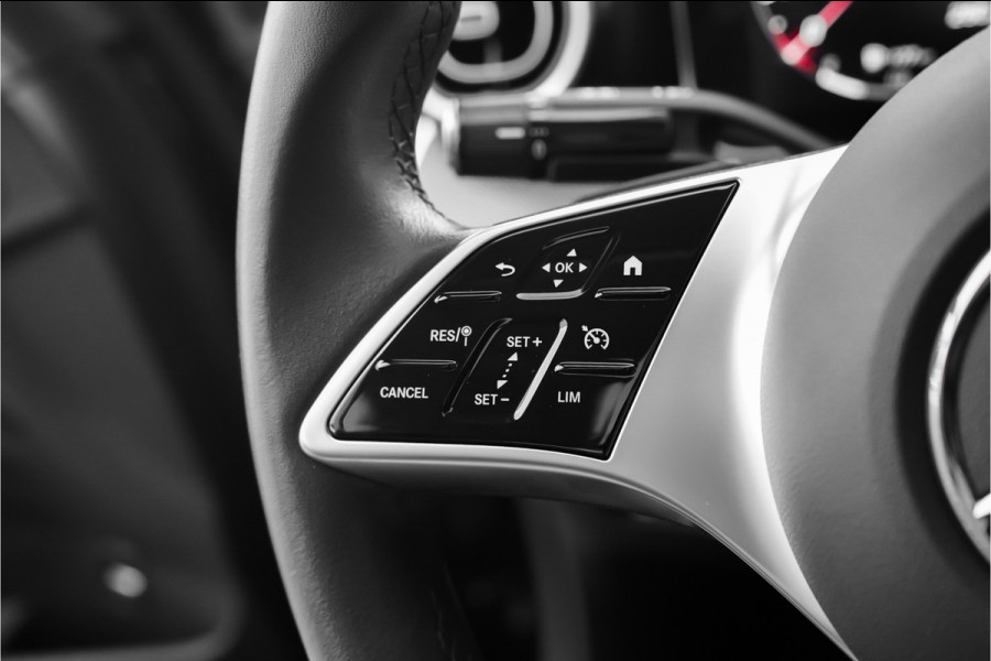 Mercedes-Benz C-Klasse 180 Luxury Line Avantgarde Pano Leder Camera Matrix LED