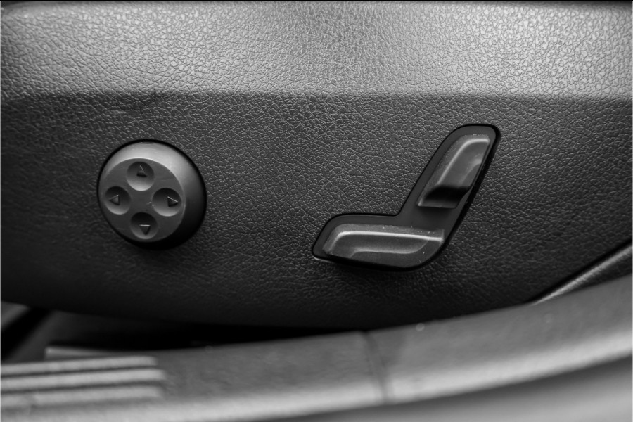 Mercedes-Benz C-Klasse 180 Luxury Line Avantgarde Pano Leder Camera Matrix LED