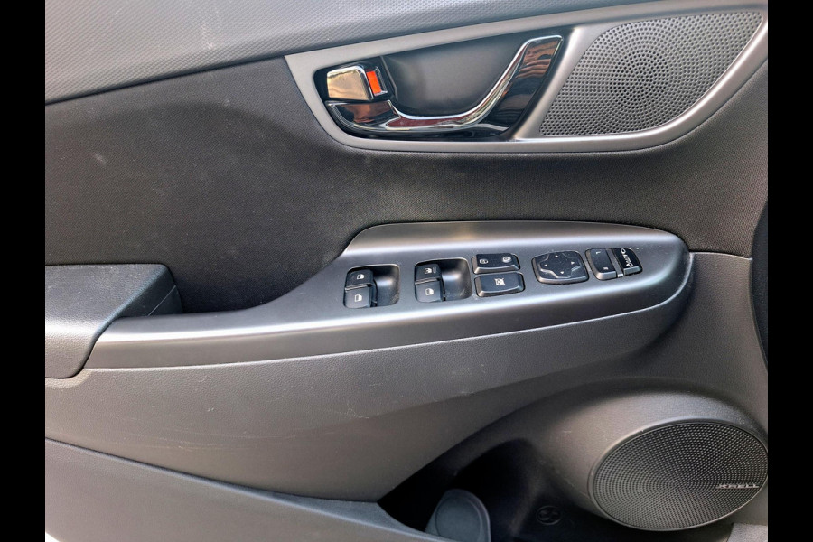 Hyundai Kona 1.6 GDI HEV Fashion | Climate | Trekhaak 1300kg |  Blindspot | Adaptive CC | Camera | HUD |