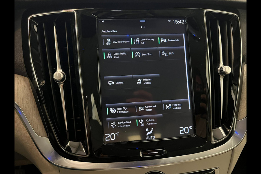 Volvo V60 2.0 D3 / BTW / CarPlay / Memory / Leder / Keyless