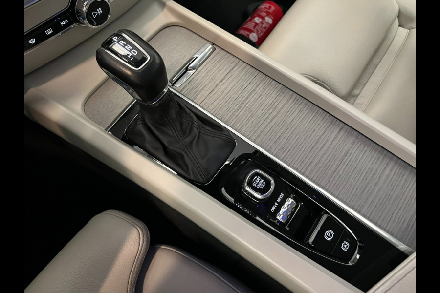 Volvo V60 2.0 D3 / BTW / CarPlay / Memory / Leder / Keyless