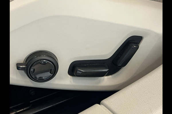 Volvo V60 2.0 D3 / BTW / CarPlay / Memory / Leder / Keyless