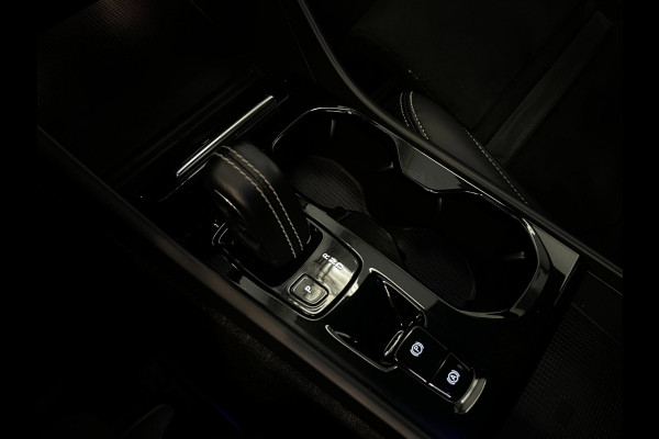 Volvo XC40 1.5 T5 Recharge / Nieuwe Accu / Dealer onderhouden