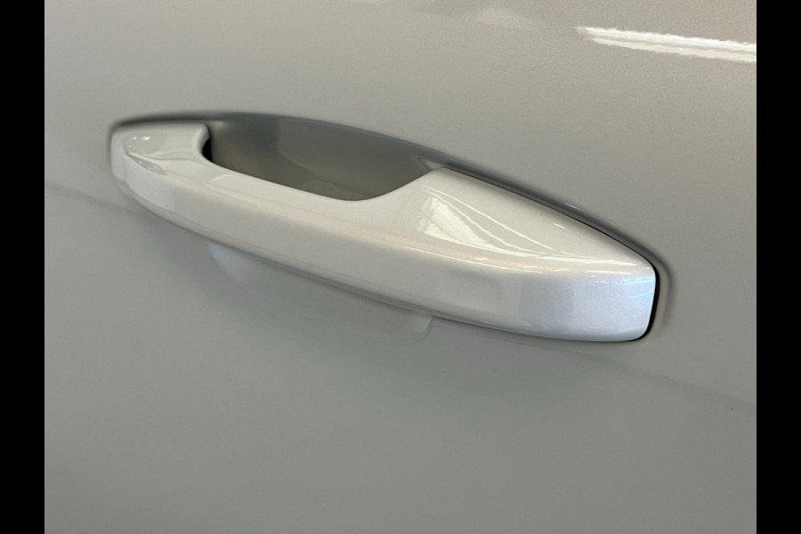 Volvo XC40 1.5 T5 Recharge / Nieuwe Accu / Dealer onderhouden
