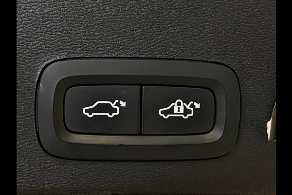 Volvo XC40 1.5 T5 Recharge / Nieuwe Accu / Dealer onderhouden