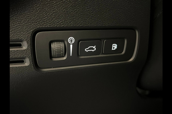 Volvo XC40 1.5 T5 Recharge / Nieuwe Accu / Dealer onderhouden