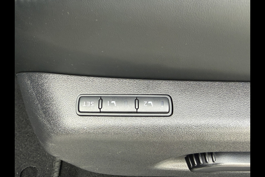Nissan QASHQAI BWJ 2019 | 1.2T 116PK Tekna + | TREKHAAK | PANO DAK | LEER | CLIMA | 360 CAMERA | STOELVERW | 19'' LMV |