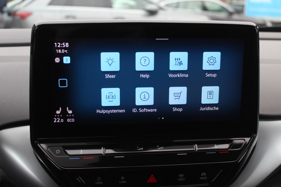 Volkswagen ID.4 First 77 kWh / Trekhaak / Camera / Apple CarPlay / DAB / 20'' / LED / Alcantara / Stoelverwarming / ACC