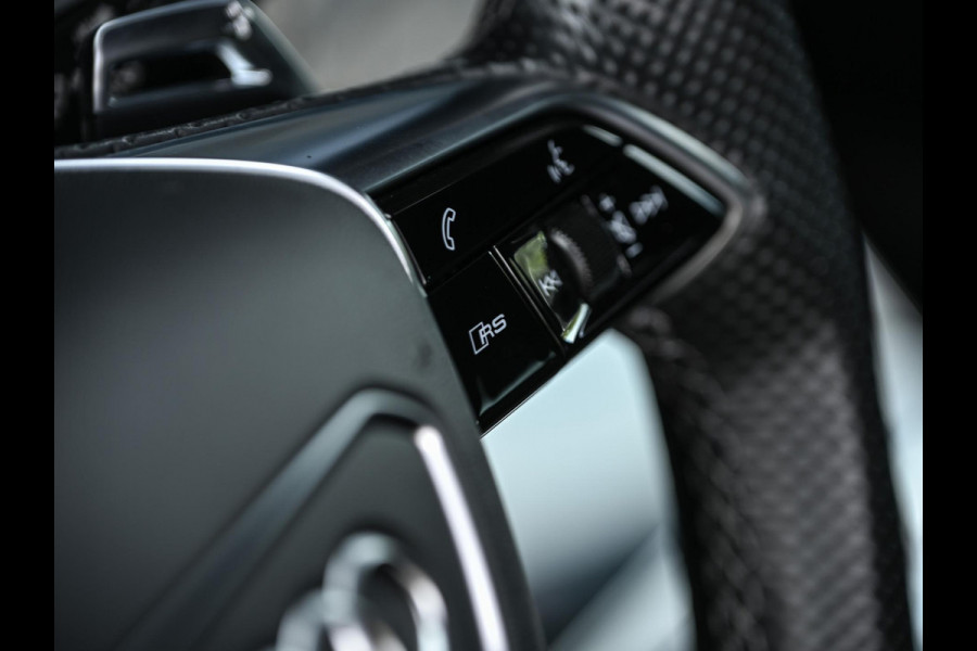 Audi A6 Avant RS 6 TFSI quattro | Achterasbesturing | VOSSEN Velgen | B&O | 360 Camera | Luchtvering | Memory Seat | Stoelverwarming V+A | Stuurverwarming | Ambiance Interieur | Trekhaak |
