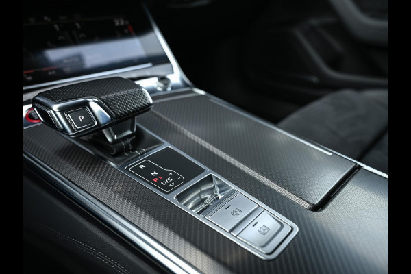 Audi A6 Avant RS 6 TFSI quattro | Achterasbesturing | VOSSEN Velgen | B&O | 360 Camera | Luchtvering | Memory Seat | Stoelverwarming V+A | Stuurverwarming | Ambiance Interieur | Trekhaak |