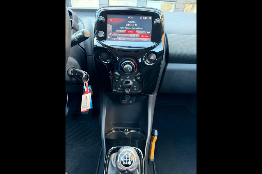 Citroën C1 1.0 VTi Feel | 2E EIGENAAR | 82.229 KM | CARPLAY | CAMERA | AIRCO | PRIVACY GLASS |