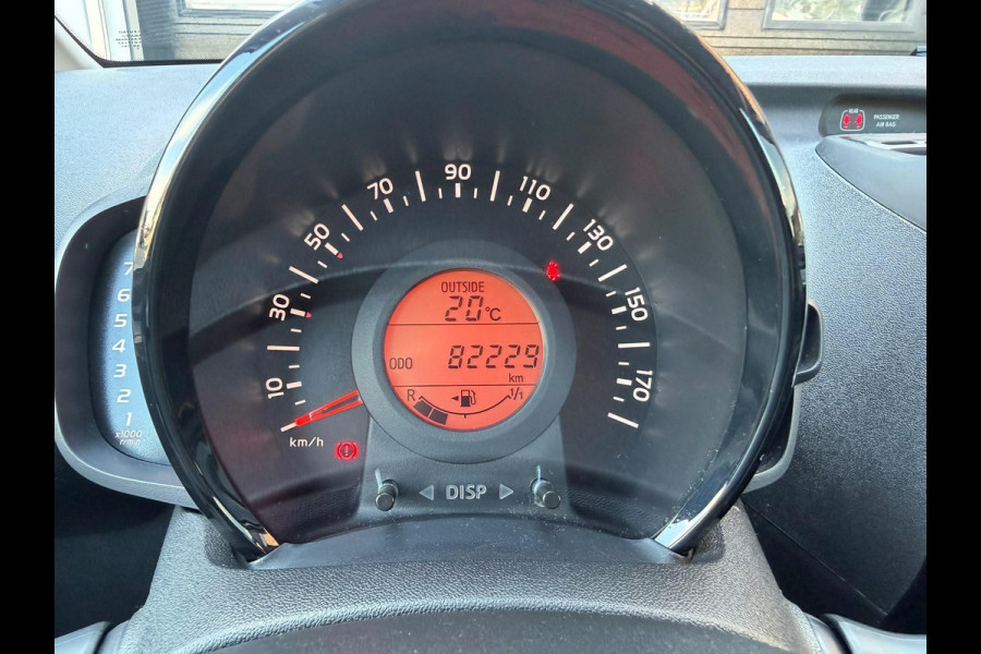 Citroën C1 1.0 VTi Feel | 2E EIGENAAR | 82.229 KM | CARPLAY | CAMERA | AIRCO | PRIVACY GLASS |