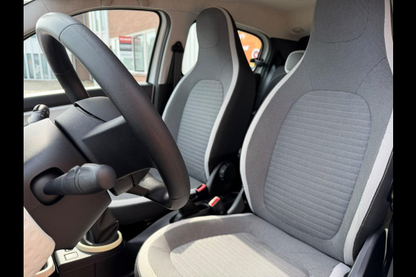 Renault Twingo 1.0 SCe Collection | UNIEK 22.155 KM | AIRCO | ELEK.PAKKET | SPORTIEVE STRIPING |
