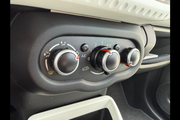 Renault Twingo 1.0 SCe Collection | UNIEK 22.155 KM | AIRCO | ELEK.PAKKET | SPORTIEVE STRIPING |