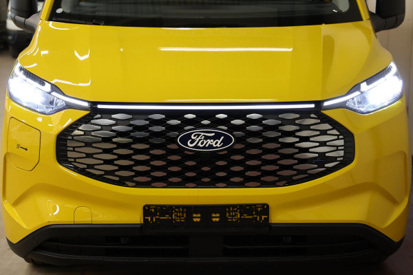 Ford E-Transit 340 L2H1 LANG Limited 71 kWh CAMERA LED