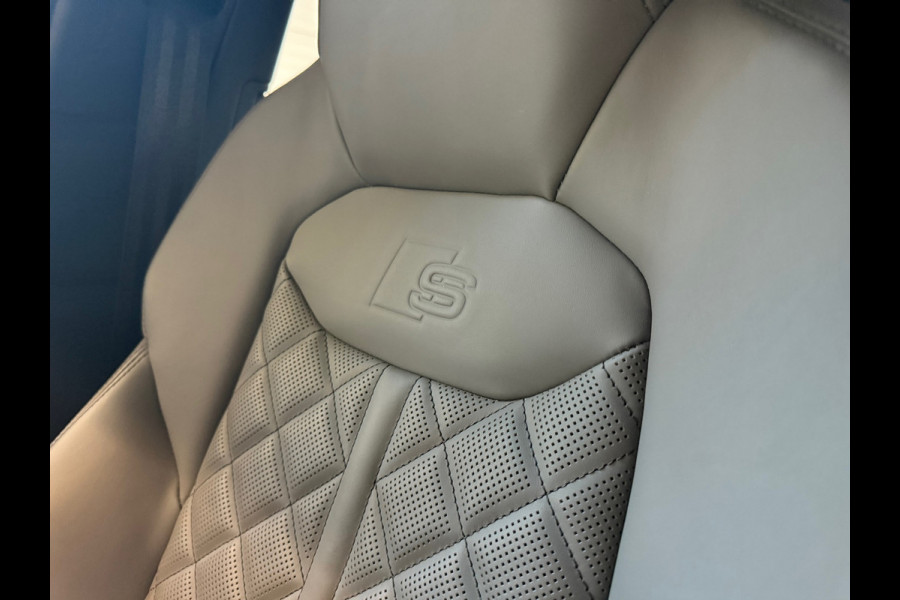 Audi Q8 60 TFSI e quattro S Line Pano|RS Seat|Carbon|HuD|B&O